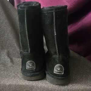 Black Bear Paw Boots Size 9 mid-calfBlack Bear Paw Boots Size 9 mid-calf